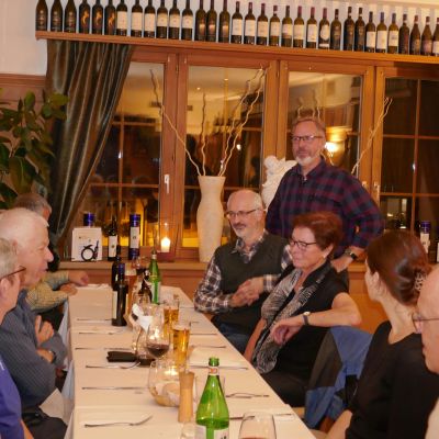 023 Peter dankt Ruth und Kurt für die Organisation 